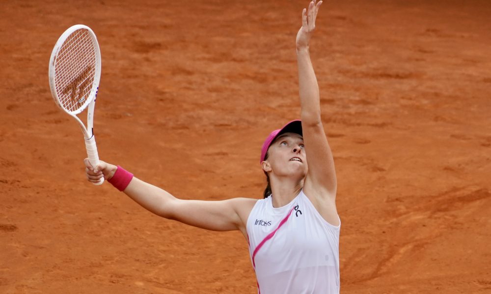 Maria Sakkari Stuns Swiatek To Reach Roland Garros Semis UBITENNIS