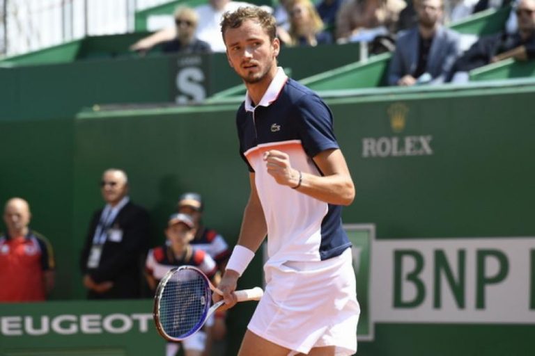 Danil Medvedev edges Stefanos Tsitsipas in Monte-Carlo to ...