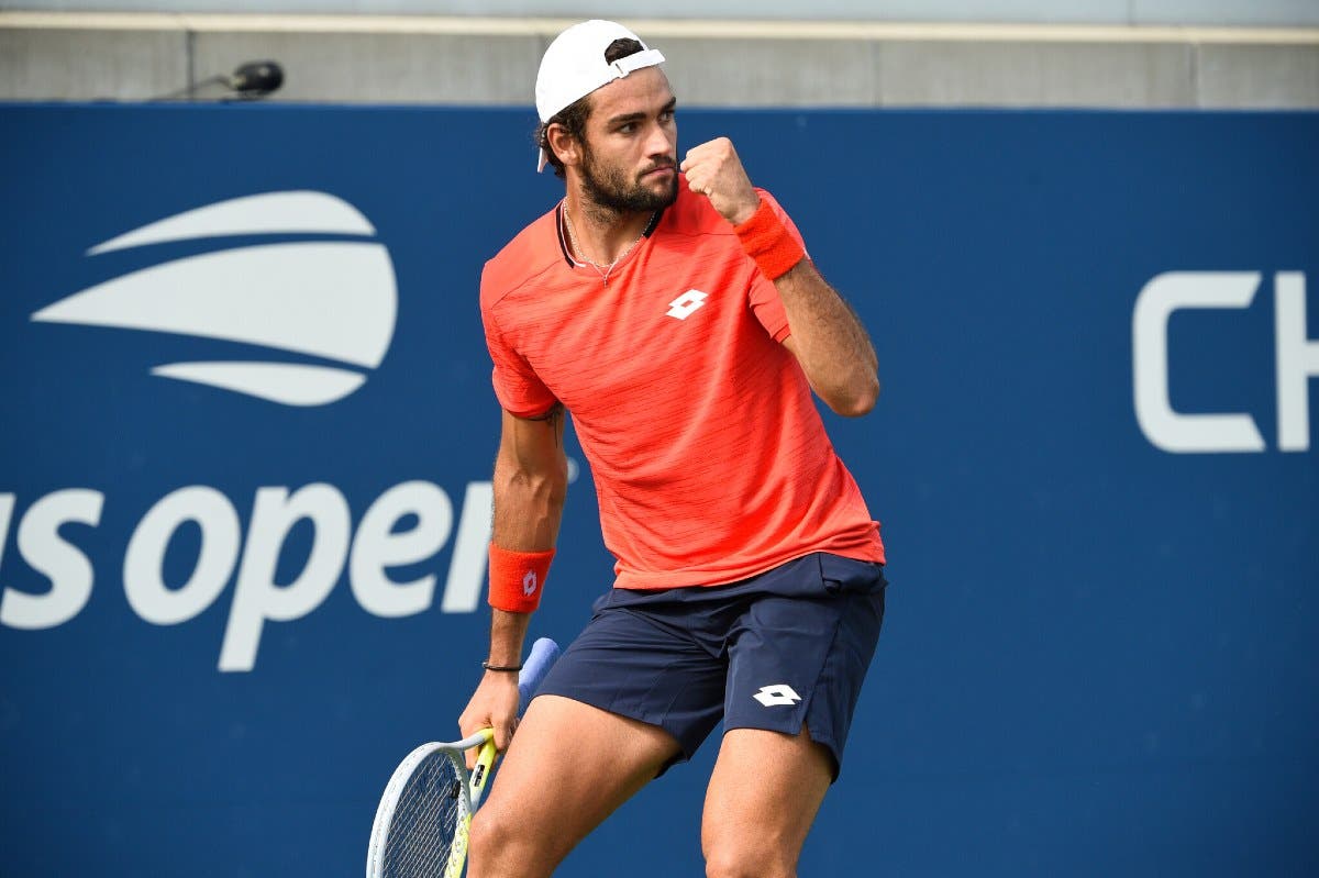 Matteo Berrettini beats Ugo Humbert in three sets to reach the third